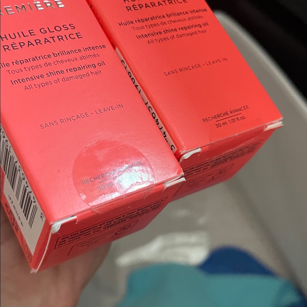 Kérastase Première Repairing Hair Gloss Oil — Coral-Red Packaging 2 available - Picture 3 of 4
